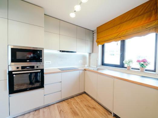 Rainforest Apartament Ghimbav Bagian luar foto