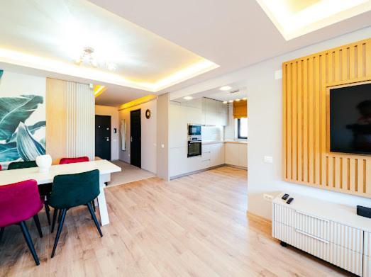 Rainforest Apartament Ghimbav Bagian luar foto