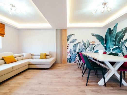 Rainforest Apartament Ghimbav Bagian luar foto